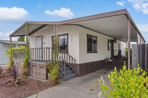 8155 Willow Street, Windsor, CA, 95492 | Card Image