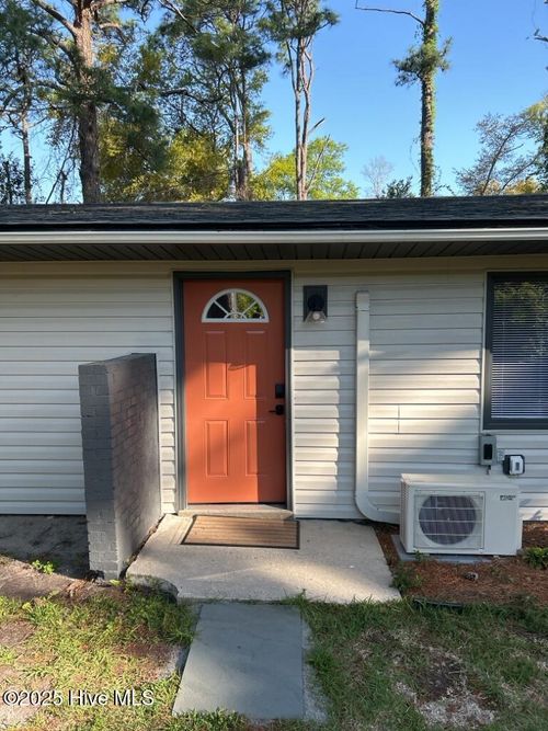 2-1330 N Howe St, Southport, NC, 28461-2760 | Card Image