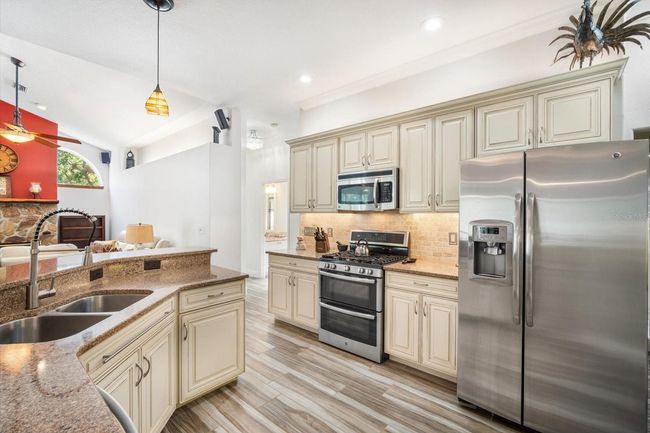 231 Sundance Trl, House other with 3 bedrooms, 2 bathrooms and null parking in WIMAUMA FL | Image 10