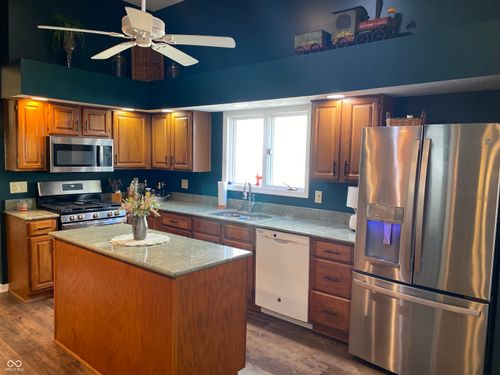 12075 Waterford Ln, Carmel, IN, 46033-5501 | Card Image