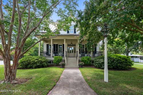 600 Broad St, Oriental, NC, 28571-9776 | Card Image