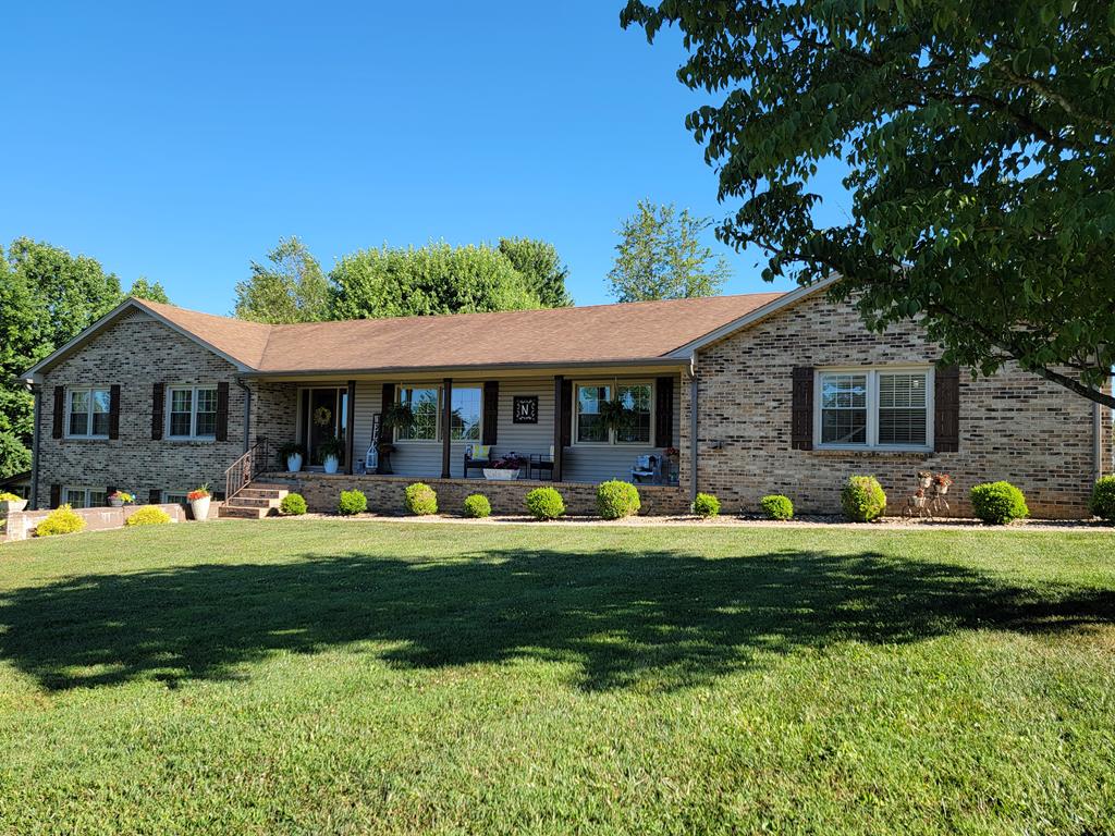 Quinland Lake Rd, Cookeville, TN 38506
