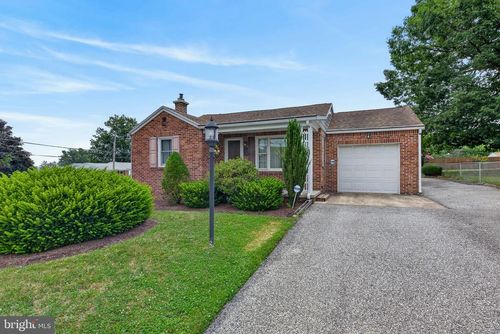 540 Manor Rd, WINDSOR, PA, 17366-8923 | Card Image