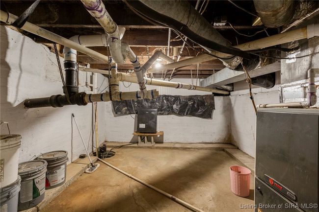 127 New Albany St, Home with 3 bedrooms, 2 bathrooms and null parking in Sellersburg IN | Image 39