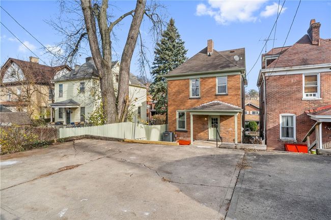1565 Cumberland St, House other with 4 bedrooms, 2 bathrooms and 2 parking in Crafton PA | Image 36