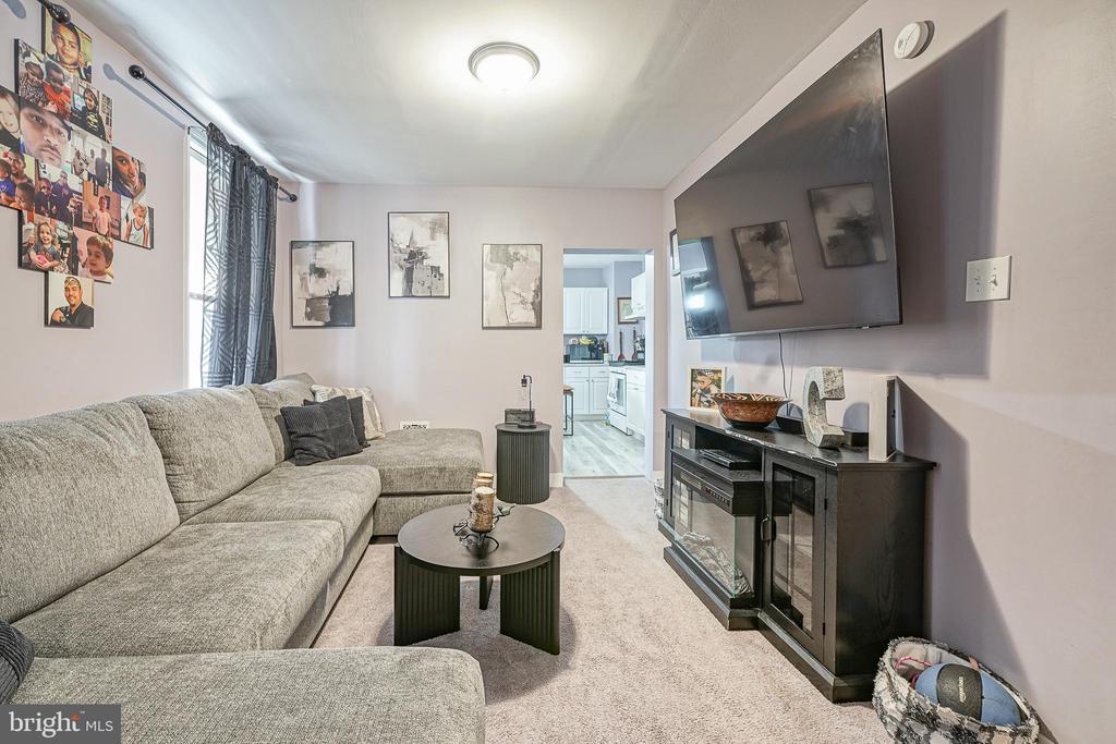 Residential in GLOUCESTER CITY 4