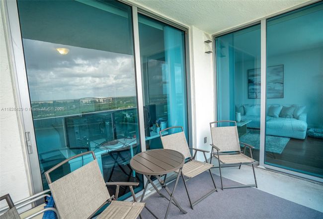APT-1603N - 2641 N Flamingo Rd, Condo with 2 bedrooms, 2 bathrooms and null parking in Sunrise FL | Image 43