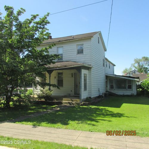 17 E Mill St, Selinsgrove, PA, 17870-2013 | Card Image