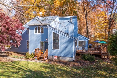 6 Mayflower Dr, Marlborough, CT, 06447-1045 | Card Image