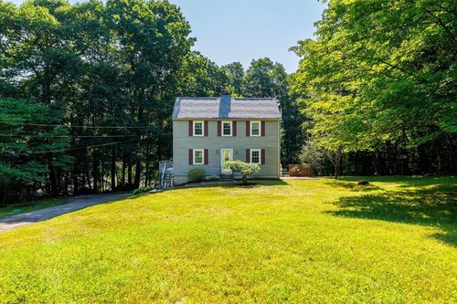 37 Breakneck Rd, Sturbridge, MA, 01566-1131 | Card Image