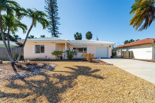 88 45th Ave, ST PETE BEACH, FL, 33706-2521 | Card Image