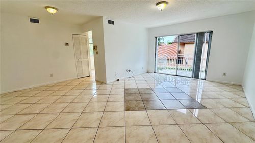 apt-204-1200 Sw 113th Ter, Pembroke Pines, FL, 33025-4355 | Card Image