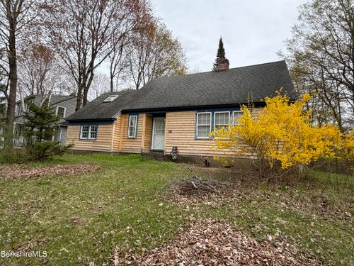 19 Upland Rd, Pittsfield, MA, 01201-1629 | Card Image