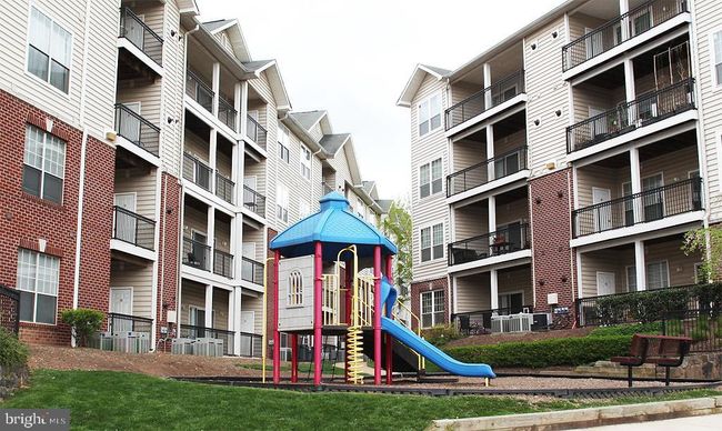 UNIT-2303 - 1600 Spring Gate Dr, Condo with 3 bedrooms, 2 bathrooms and null parking in MCLEAN VA | Image 23
