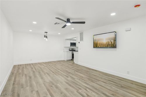 f-213 N Lamb Blvd, Las Vegas, NV, 89110-0043 | Card Image