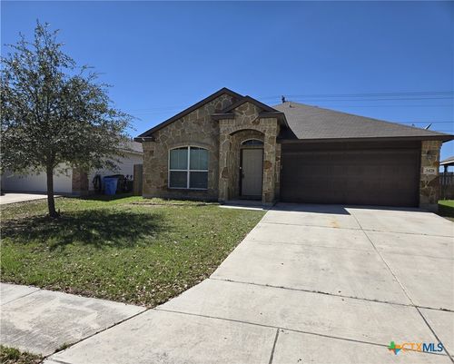 3428 Zachary St, Seguin, TX, 78155-7302 | Card Image