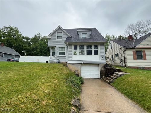 4955 E 141st St, Garfield Heights, OH, 44125-5033 | Card Image