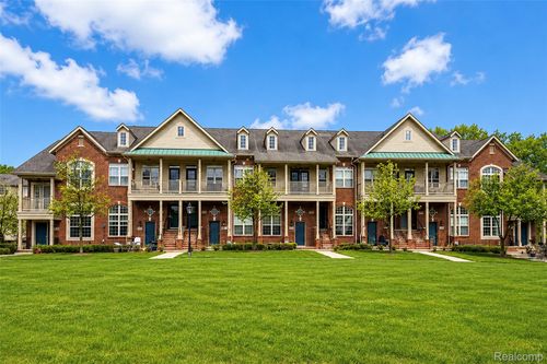 454 Old Pine Way, Walled Lake, MI, 48390-3546 | Card Image