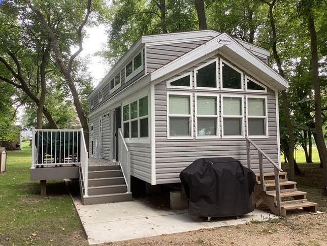 Front of house.jpg | Image 4