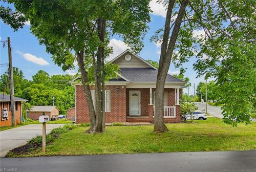 529 Meredith Ave, Lexington, NC, 27292-4525 | Card Image
