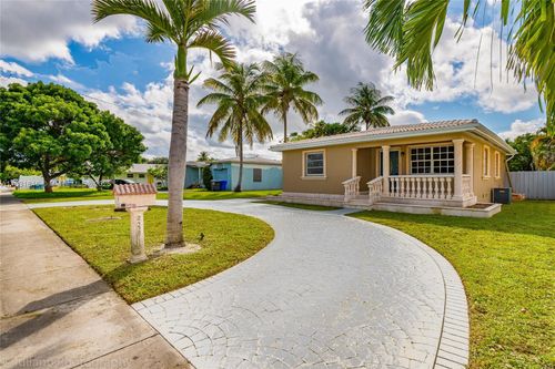 cu100-2450 Hollywood Blvd, HOLLYWOOD, FL, 33020-6619 | Card Image