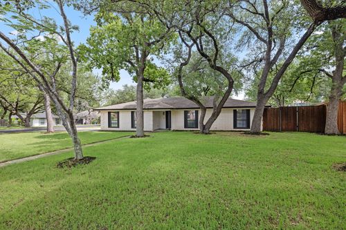 9201 Robins Nest Ln, Austin, TX, 78729-4534 | Card Image