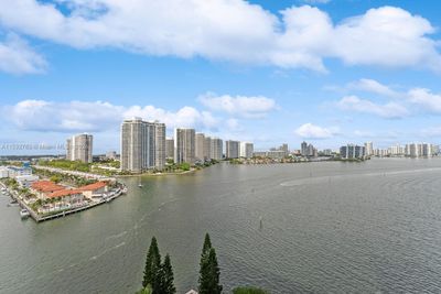 1502 - 301 174th St, Condo with 2 bedrooms, 2 bathrooms and null parking in Sunny Isles Beach FL | Image 1