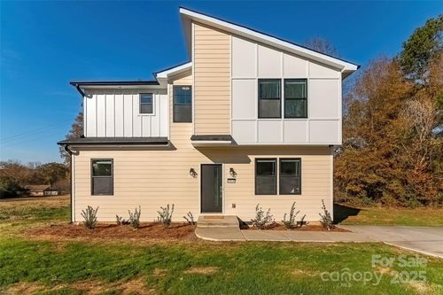 3024 Poplar Cir, Shelby, NC, 28152-7548 | Card Image