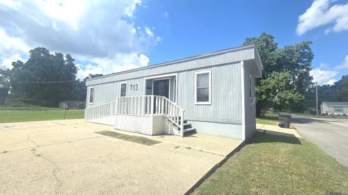 713 New Roads St, New Roads, LA, 70760-3125 | Card Image