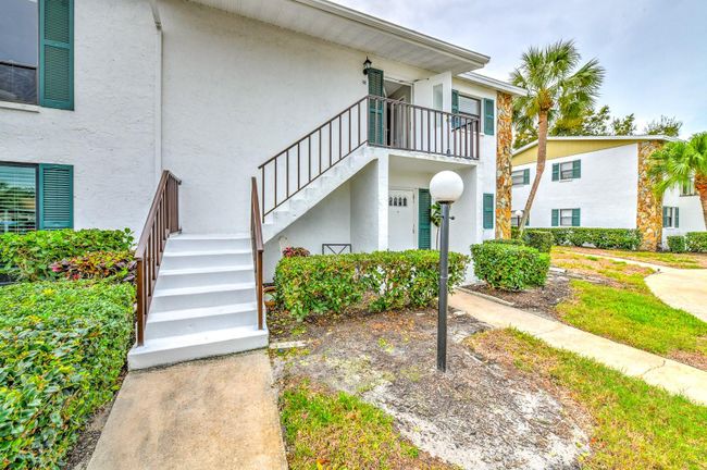 9I - 5400 34th Street W, Condo with 2 bedrooms, 2 bathrooms and null parking in Bradenton FL | Image 2