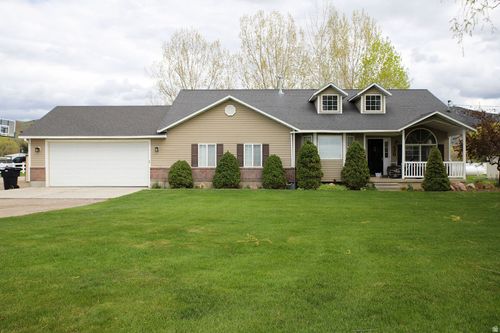 320 S 100 W, Malad City, ID, 83252-1322 | Card Image