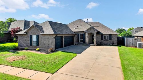 2824 Nw 168th St, Edmond, OK, 73012-7901 | Card Image