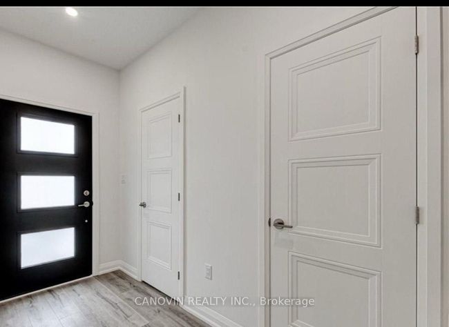 UNIT-4 - 1 Miller Dr, Condo with 3 bedrooms, 3 bathrooms and 1 parking in Lucan ON | Image 6