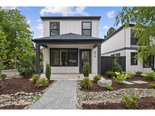 815 3rd St, Lake Oswego, OR, 97034 | Card Image