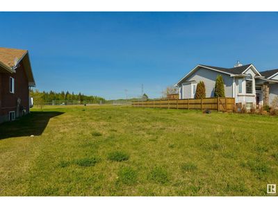 5624 52a St, Home with 0 bedrooms, 0 bathrooms and null parking in Wabamun AB | Image 3