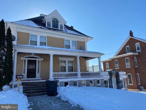 apt-4-454 Walnut St, ROYERSFORD, PA, 19468-2363 | Card Image