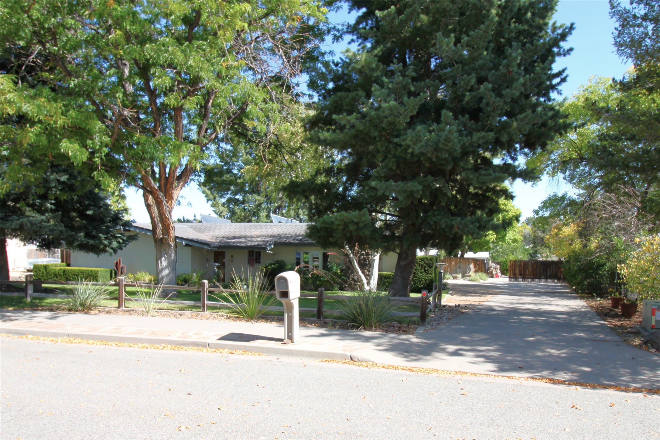 Kris Ct, White Rock, NM 87547