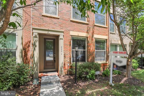 42274 Hampton Woods Ter, BRAMBLETON, VA, 20148-7433 | Card Image