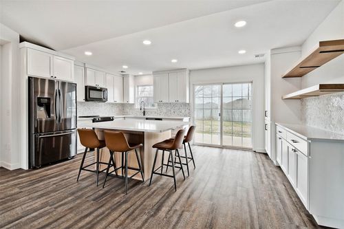 902 Sw Hopi Cir, Bentonville, AR, 72712-6348 | Card Image