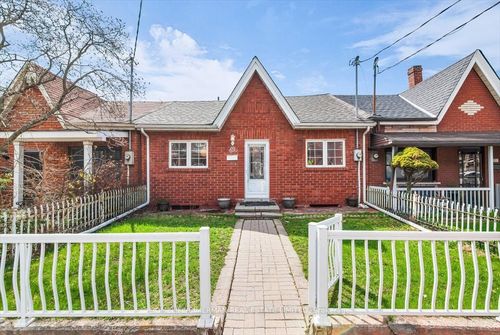 69 Robinson St, Toronto, ON, M6J1L4 | Card Image