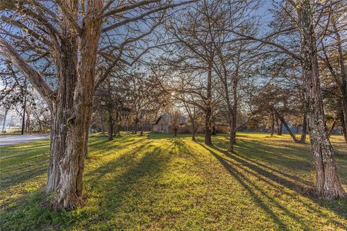 125 Forrest Ln, Brenham, TX, 77833-8900 | Card Image