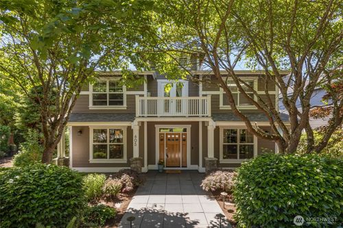 605 11th Ave, Kirkland, WA, 98033-5600 | Card Image