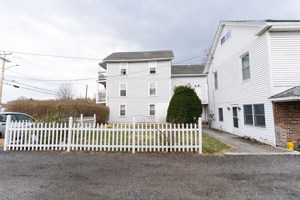 Residential Income in Brookfield 5