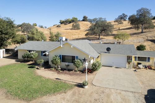 15920 Garlock Lane, Prather, CA, 93651 | Card Image