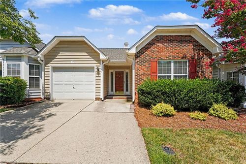 19 Mansfield Cir, Greensboro, NC, 27455-2485 | Card Image
