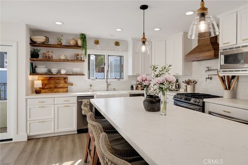 1722 Harper Ave, Redondo Beach, CA, 90278-2726 | Card Image