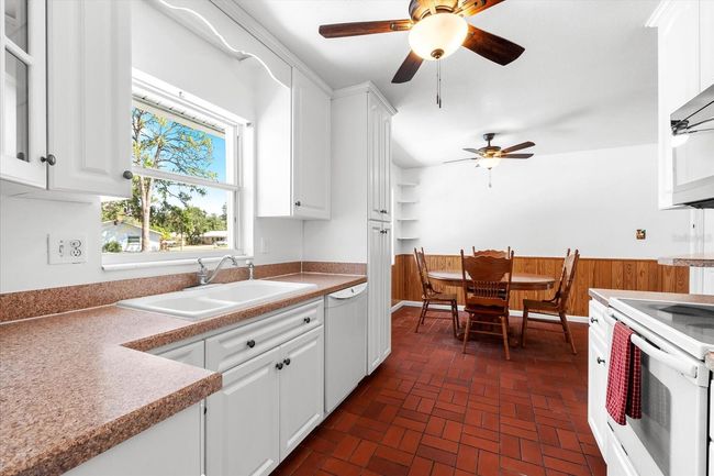 Kitchen | Image 13