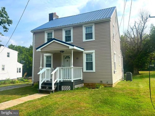 13 W Oak Ridge Dr, HAGERSTOWN, MD, 21740-7301 | Card Image