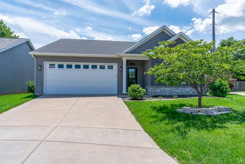1455 W 39th St, Davenport, IA, 52806-7801 | Card Image