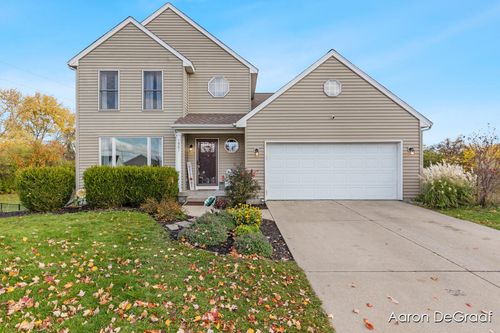 1903 Whistle Stop Dr Se, Kentwood, MI, 49508-4686 | Card Image